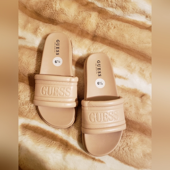 Guess Shoes - Guess / Women's Nude Slides / 6.5